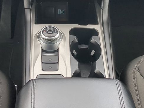 Used 2024 Ford Explorer XLT RWD image 19