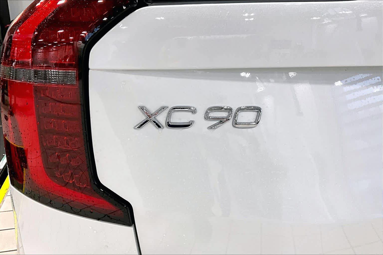 New 2026 Volvo XC90 T8 Ultra w/ Protection Package Premier AWD/4WD image 6