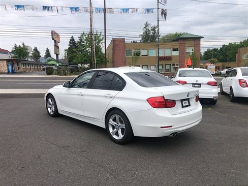 Used 2012 BMW 328i Sedan RWD image 3