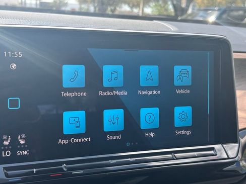 New 2026 Volkswagen Atlas SE FWD image 16