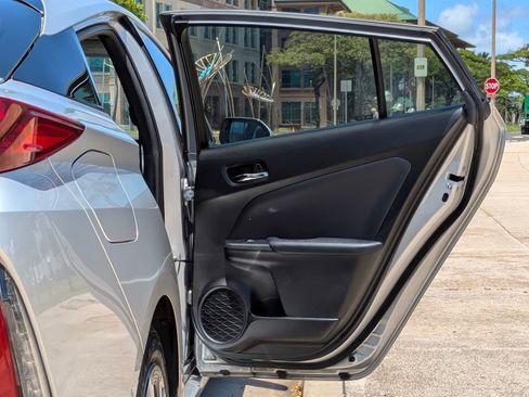 Used 2017 Toyota Prius Prime Advanced FWD image 12