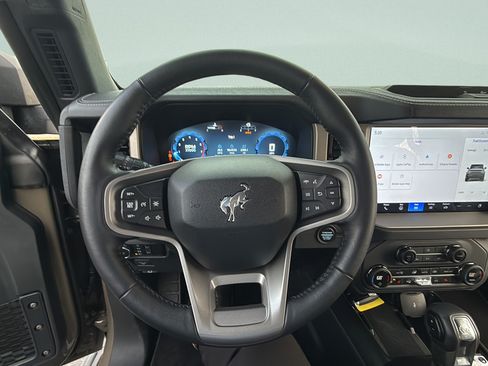 Certified 2025 Ford Bronco Outer Banks AWD/4WD image 21