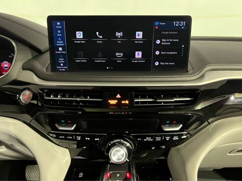 Certified 2025 Acura MDX SH-AWD w/ Technology Package image 12