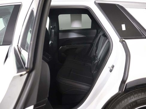 Used 2024 Cadillac Lyriq Tech RWD image 30