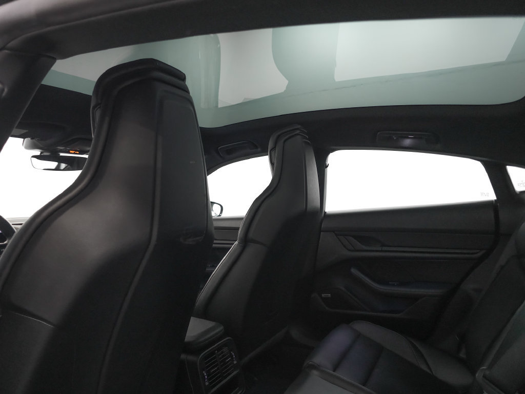Used 2022 Porsche Taycan RWD image 25