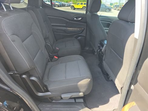 Used 2020 GMC Acadia SLE w/ Driver Convenience Package FWD image 18
