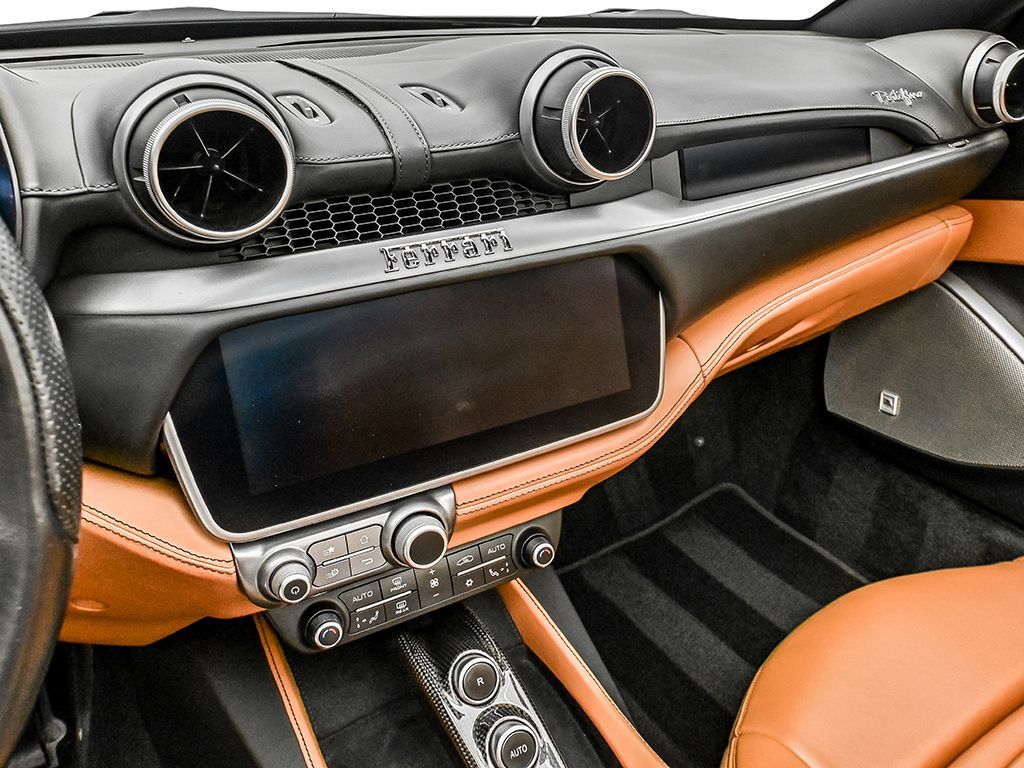 Certified 2019 Ferrari Portofino RWD image 12
