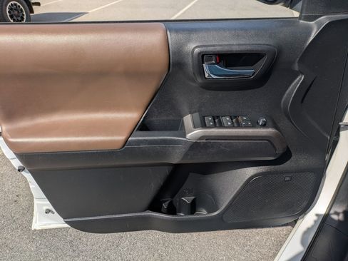 Used 2023 Toyota Tacoma Limited image 6