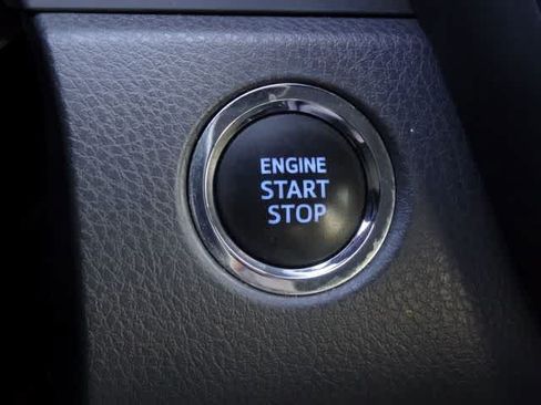 Used 2024 Toyota Camry SE w/ Cold Weather Package FWD image 13