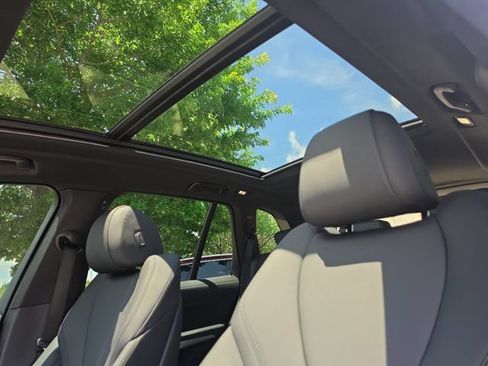 Used 2022 BMW X5 xDrive40i AWD/4WD image 18