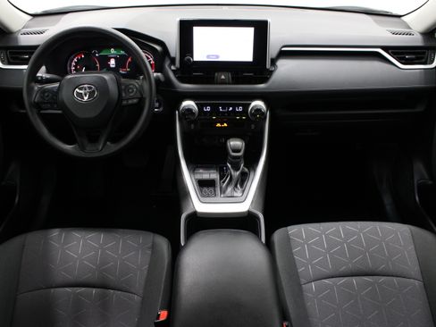 Used 2025 Toyota RAV4 XLE FWD image 29
