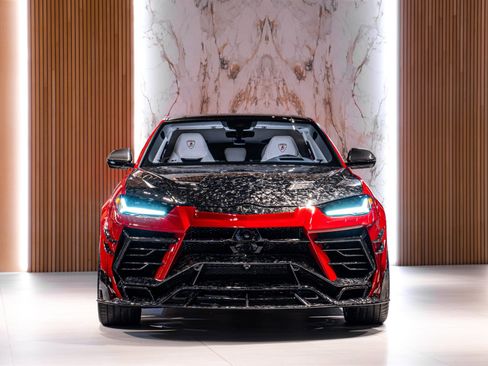 Used 2023 Lamborghini Urus Performante AWD/4WD image 2