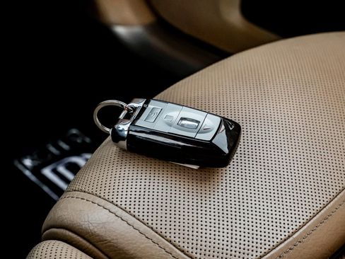 Used 2015 Rolls-Royce Ghost image 77