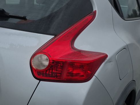 Used 2013 Nissan Juke S FWD image 13