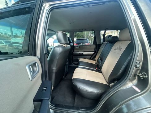 Used 2005 Mitsubishi Endeavor XLS FWD image 9
