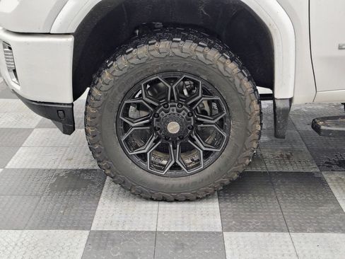 Used 2020 GMC Sierra 3500 Denali w/ Denali Ultimate Package AWD/4WD image 9
