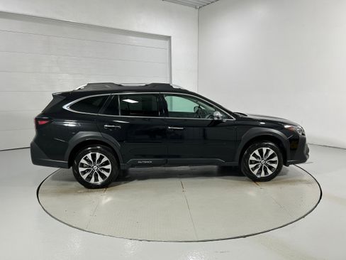 Used 2023 Subaru Outback Touring AWD/4WD image 38