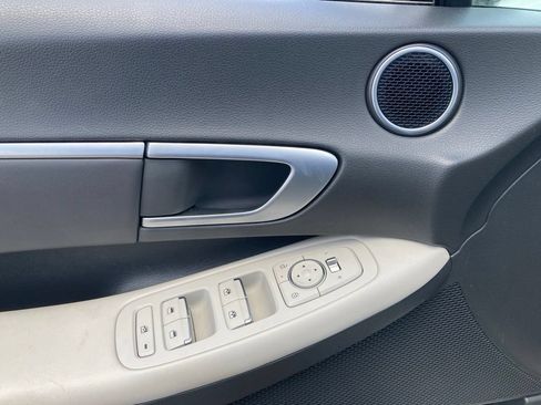 Used 2025 Hyundai Sonata SEL FWD image 10