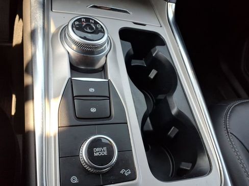 Used 2023 Ford Explorer XLT w/ Equipment Group 202A AWD/4WD image 24