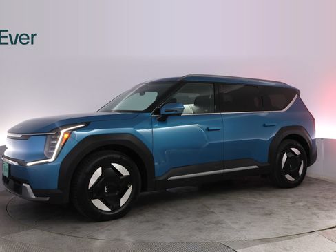 Used 2024 Kia EV9 Wind AWD/4WD image 18