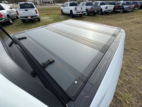 Used 2024 GMC Canyon AT4 image 11