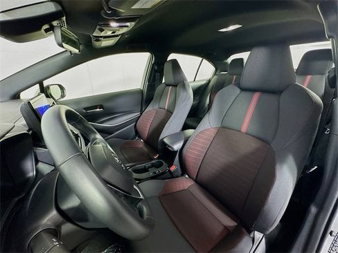Used 2023 Toyota Corolla SE image 18