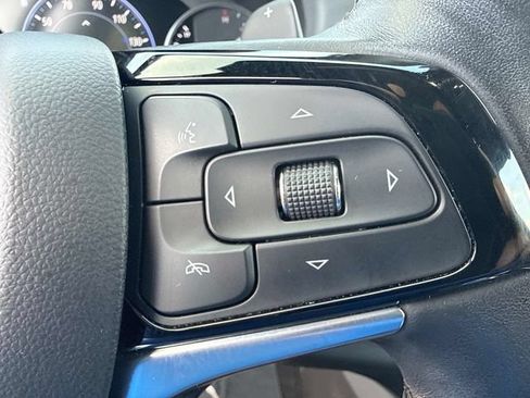 Used 2023 Buick Enclave Premium w/ Experience Buick Package FWD image 26