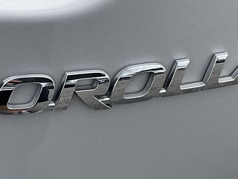 Used 2024 Toyota Corolla LE FWD image 10