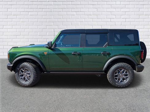 New 2025 Ford Bronco Badlands image 2