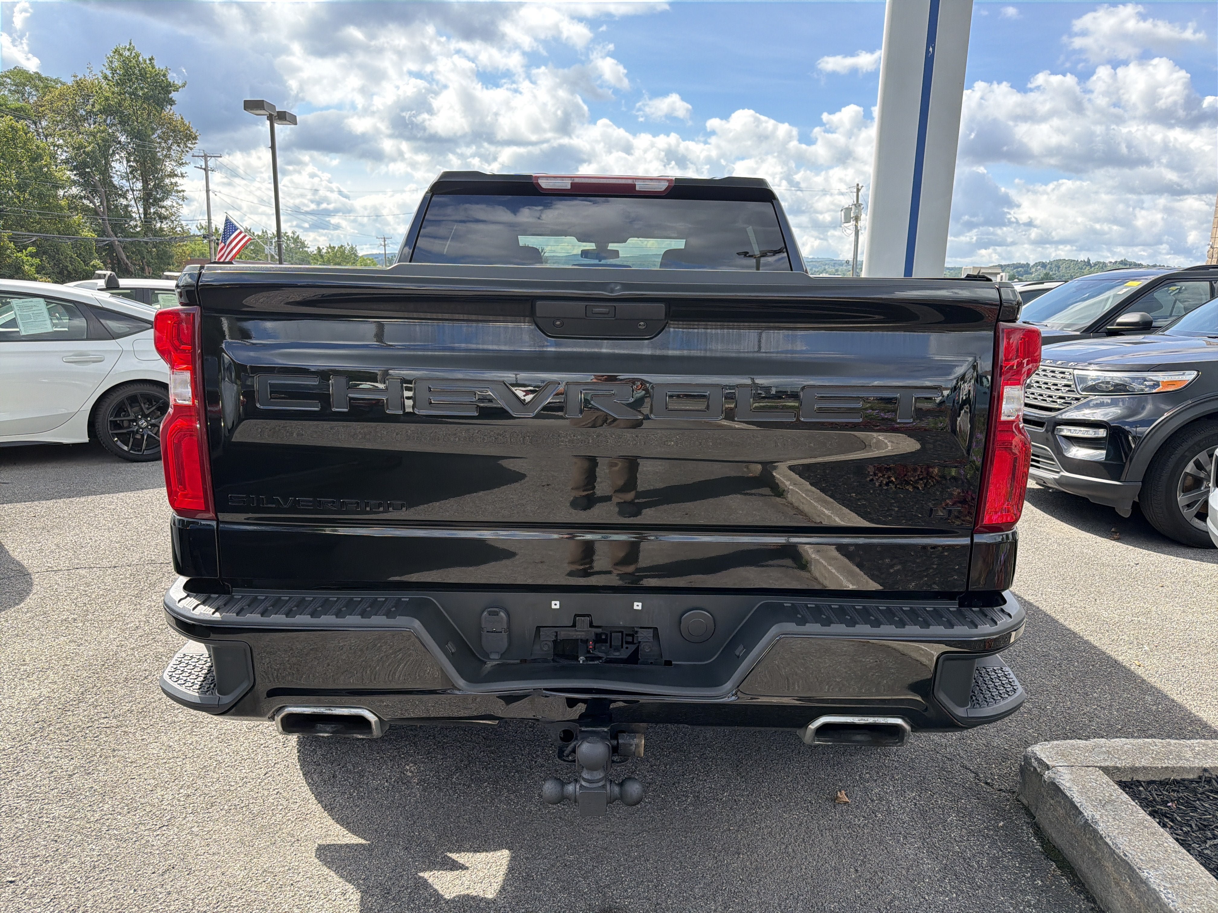 Used 2021 Chevrolet Silverado 1500 LT Trail Boss w/ LPO, Dark Essentials Package AWD/4WD image 6
