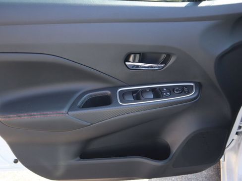 New 2025 Nissan Versa SR w/ Trunk Package image 16