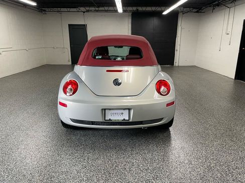 Used 2009 Volkswagen Beetle Blush FWD image 6