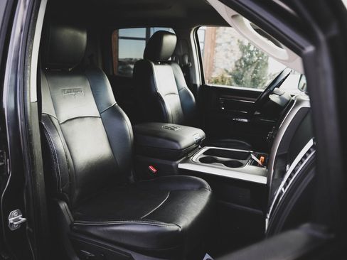 Used 2017 RAM 1500 Laramie w/ Convenience Group image 26