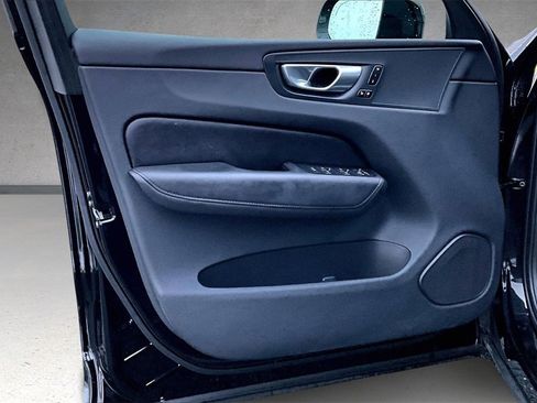 Used 2024 Volvo XC60 B5 Plus w/ Protection Package Premier image 20