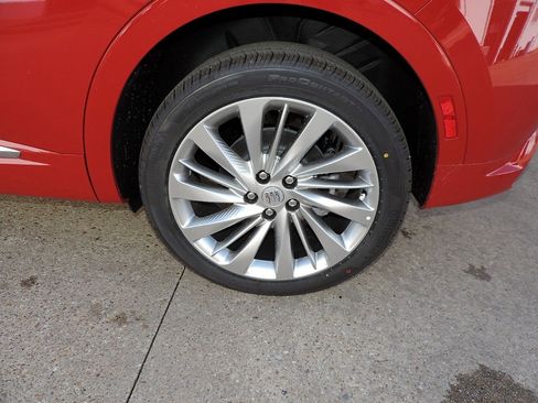 New 2026 Buick Envision Avenir image 14