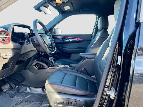 Used 2025 Chevrolet TrailBlazer RS image 19