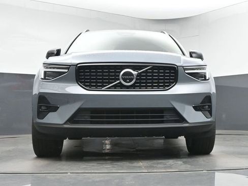 Used 2023 Volvo XC40 B5 Ultimate w/ Protection Package Premier AWD/4WD image 12