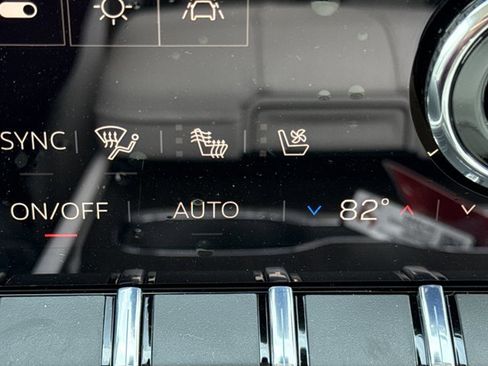 New 2026 GMC Acadia Denali w/ Super Cruise Package image 21