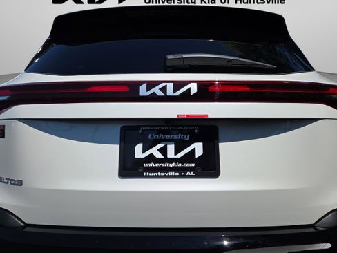 New 2026 Kia Seltos S FWD image 10