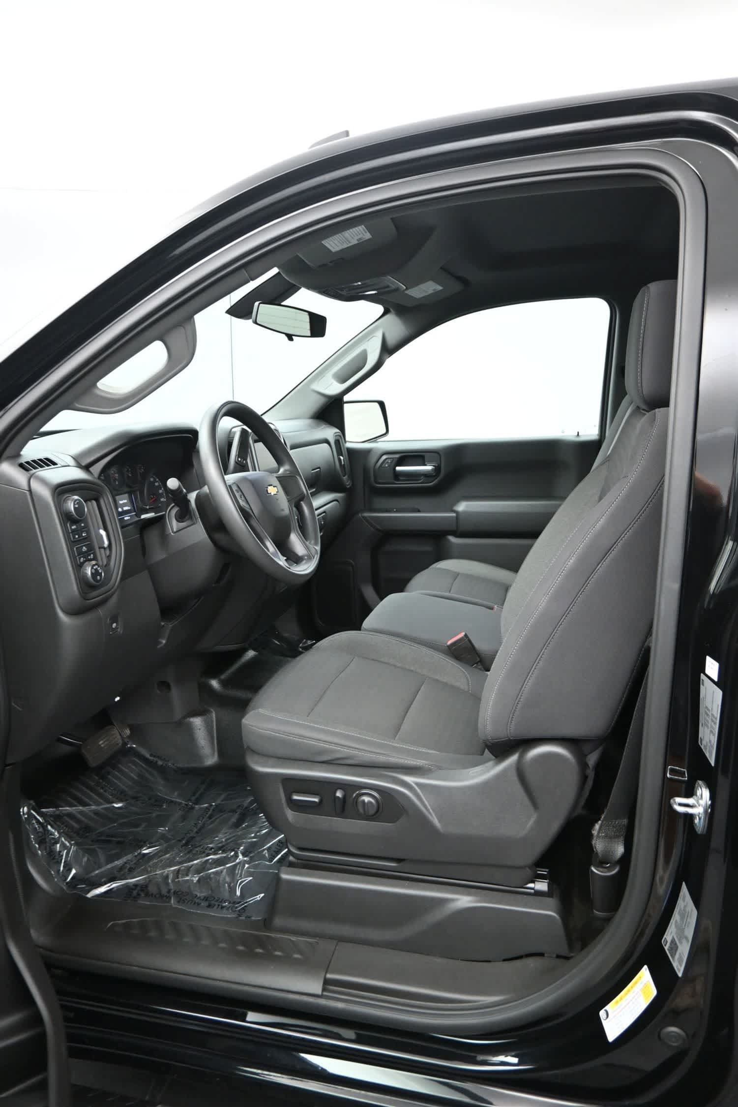 Used 2021 Chevrolet Silverado 1500 W/T w/ WT Value Package AWD/4WD image 12