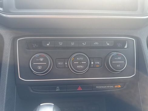 Used 2021 Volkswagen Atlas SE image 11