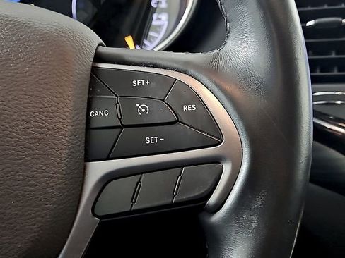 Used 2021 Jeep Grand Cherokee Laredo X image 24