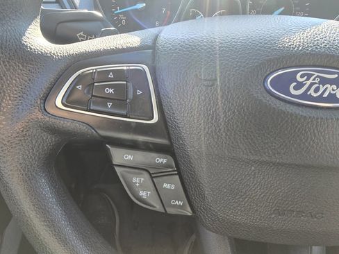 Used 2017 Ford Escape SE image 19
