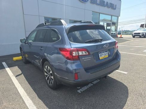Used 2017 Subaru Outback 2.5i Limited AWD/4WD image 3
