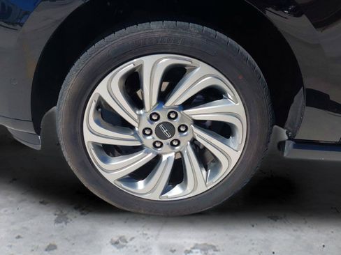 Used 2024 Lincoln Navigator Premiere AWD/4WD image 10