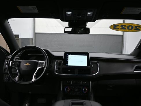 Used 2023 Chevrolet Suburban Premier AWD/4WD image 19