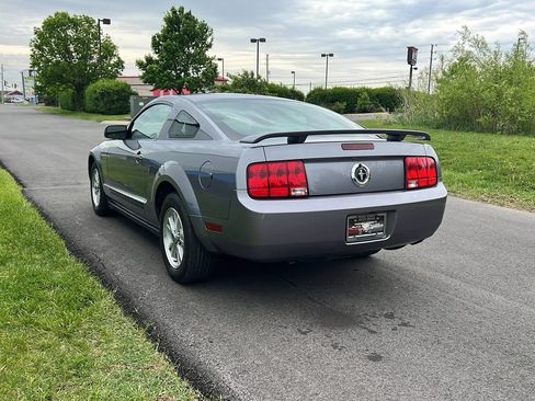 Used 2006 Ford Mustang Coupe RWD image 6