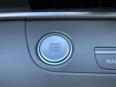 Used 2023 Hyundai Elantra SEL w/ Convenience Package image 26