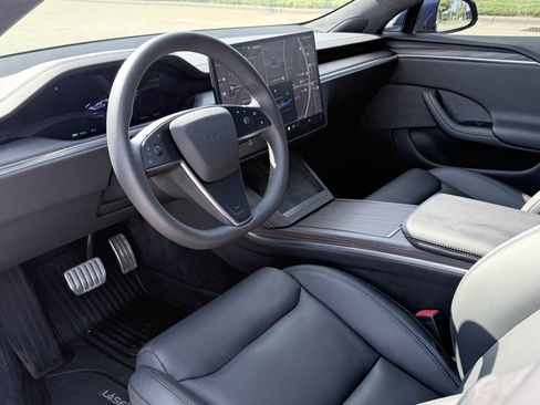 Used 2025 Tesla Model S AWD/4WD image 30