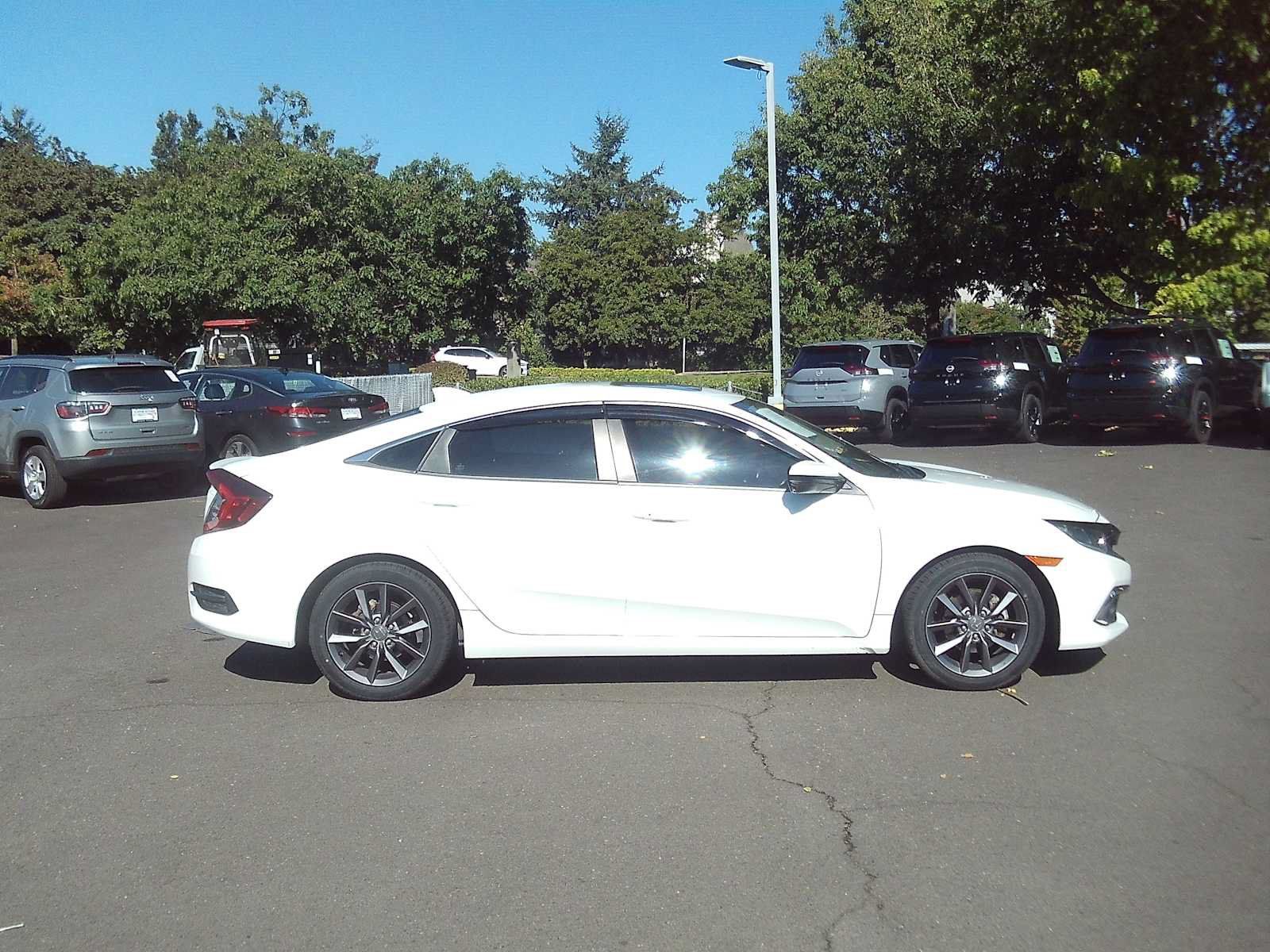 Used 2020 Honda Civic EX-L image 6